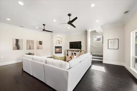 Living - 6817 Rappahannock Way, Carmichael, CA 95608 photo 5 of 5