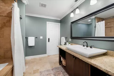 Bath - 6817 Rappahannock Way, Carmichael, CA 95608 photo 1 of 7