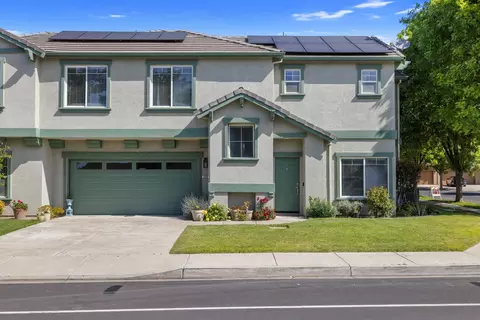 998 E J St, Oakdale, CA 95361