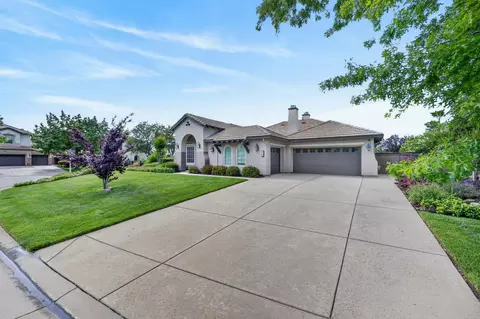 100 Cresta Ct, Lincoln, CA 95648