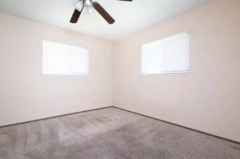 Bedroom - 1048 Laurel Ave, Olivehurst, CA 95961 photo 2 of 3