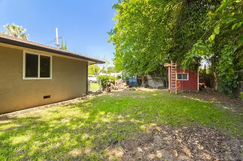 Exterior - 1048 Laurel Ave, Olivehurst, CA 95961 photo 6 of 8