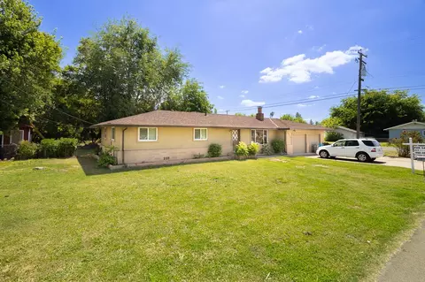 Exterior - 1048 Laurel Ave, Olivehurst, CA 95961 photo 2 of 8