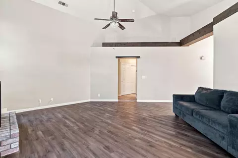 Living - 245 Douma Way, Ripon, CA 95366 photo 2 of 7