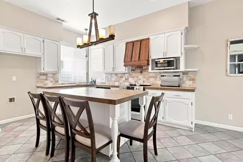 Kitchen - 245 Douma Way, Ripon, CA 95366 photo 7 of 8