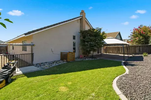 Exterior - 245 Douma Way, Ripon, CA 95366 photo 7 of 9