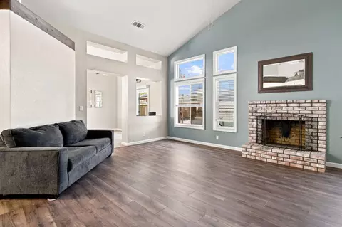 Living - 245 Douma Way, Ripon, CA 95366 photo 4 of 7