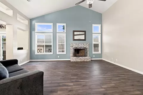 Living - 245 Douma Way, Ripon, CA 95366 photo 6 of 7