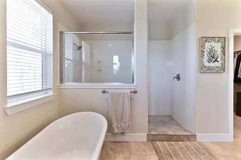 Bath - 1849 Birdie Ave, Manteca, CA 95337 photo 3 of 7