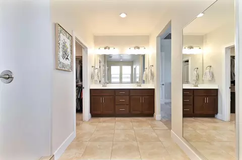 Entry Way - 1849 Birdie Ave, Manteca, CA 95337 photo 5 of 5