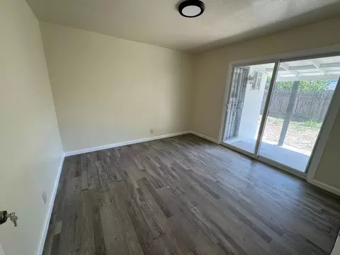 806 E Longview Ave, Stockton, CA 95207 photo 8