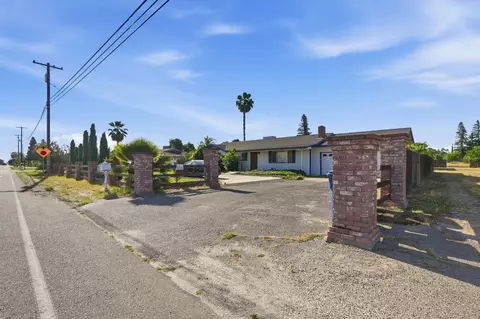 6845 Camellia Dr, Atwater, CA 95301