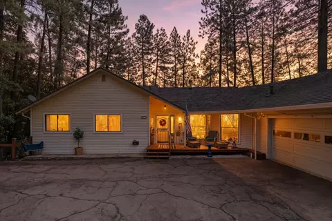 13900 Pine Park Loop, Pine Grove, CA 95665