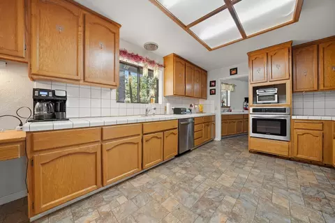 Kitchen - 13900 Pine Park Loop, Pine Grove, CA 95665 photo 1 of 4