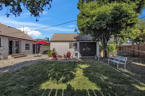 Exterior - 628 Fir St, Manteca, CA 95336 photo 7 of 10