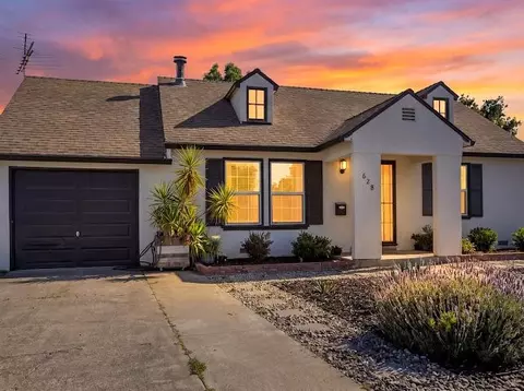 Exterior - 628 Fir St, Manteca, CA 95336 photo 3 of 10