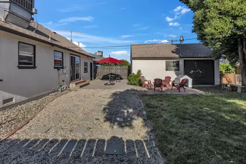 Exterior - 628 Fir St, Manteca, CA 95336 photo 9 of 10