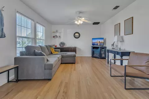 Living - 628 Fir St, Manteca, CA 95336 photo 1 of 1