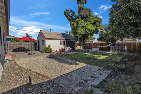 Exterior - 628 Fir St, Manteca, CA 95336 photo 8 of 10