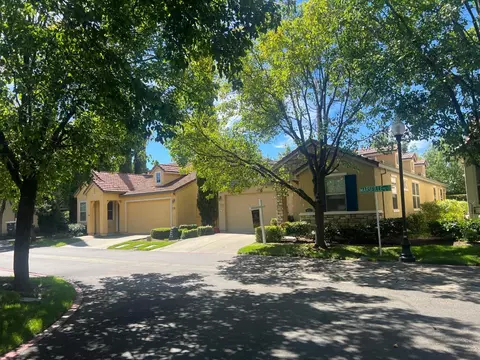1057 Marseille Ln, Roseville, CA 95747