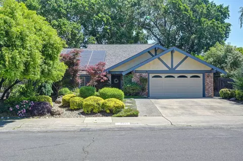 7671 Greenhaven Dr, Sacramento, CA 95831