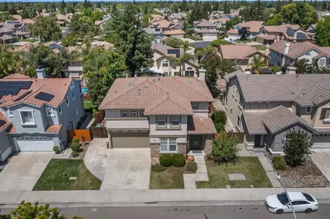 View/Area - 847 Iberis Way, Tracy, CA 95376 photo 2 of 7
