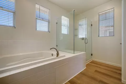 Bath - 847 Iberis Way, Tracy, CA 95376 photo 3 of 5