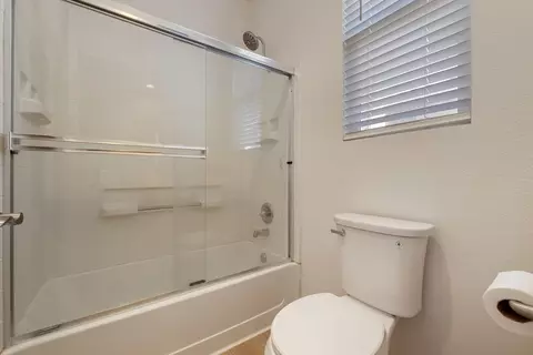 Bath - 847 Iberis Way, Tracy, CA 95376 photo 5 of 5