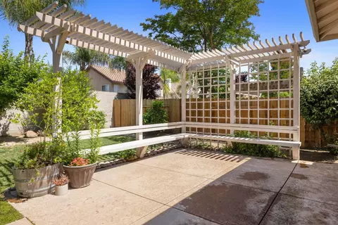 Exterior - 847 Iberis Way, Tracy, CA 95376 photo 6 of 7