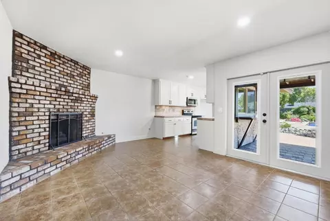 Living - 4625 5th St, Rocklin, CA 95677 photo 2 of 4
