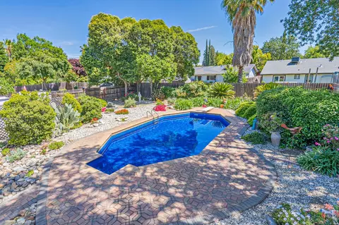 Exterior - 4625 5th St, Rocklin, CA 95677 photo 6 of 12