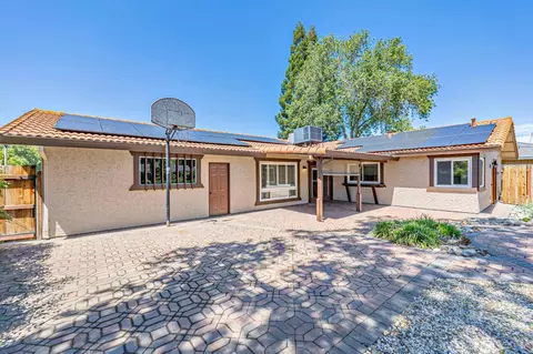 Exterior - 4625 5th St, Rocklin, CA 95677 photo 5 of 12