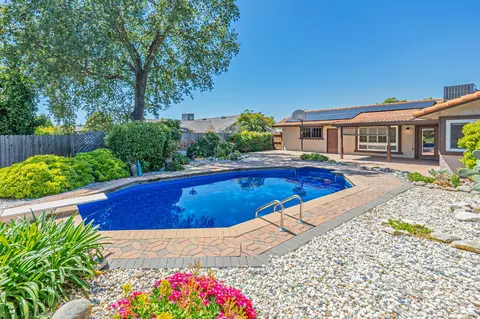Exterior - 4625 5th St, Rocklin, CA 95677 photo 9 of 12