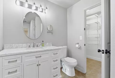 Bath - 4625 5th St, Rocklin, CA 95677 photo 2 of 3