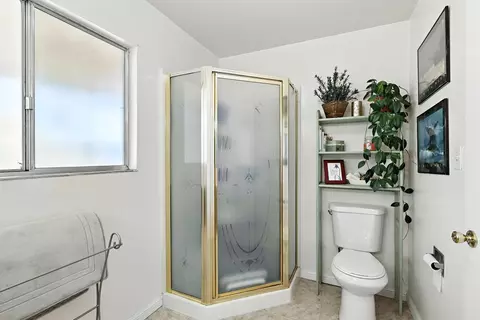 Bath - 1608 Ohio Ave, Modesto, CA 95358 photo 2 of 4