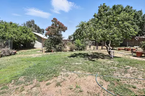 Exterior - 1608 Ohio Ave, Modesto, CA 95358 photo 4 of 7