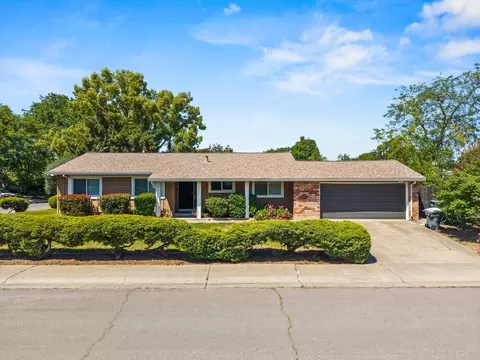 8511 Erinbrook Way, Sacramento, CA 95826