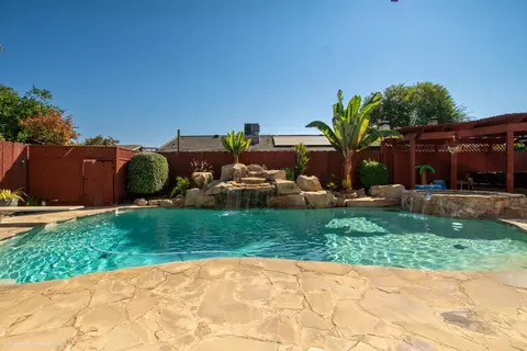 Exterior - 872 Westwind Dr, Lodi, CA 95242 photo 3 of 15