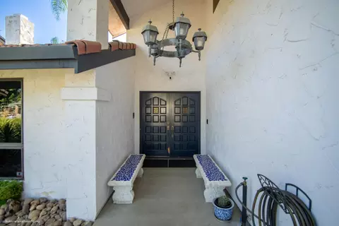 Entry Way - 872 Westwind Dr, Lodi, CA 95242 photo 1 of 1