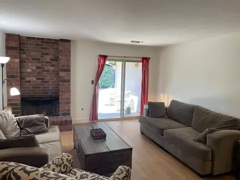 Living - 613 Hermosa Pl, Davis, CA 95616 photo 2 of 3