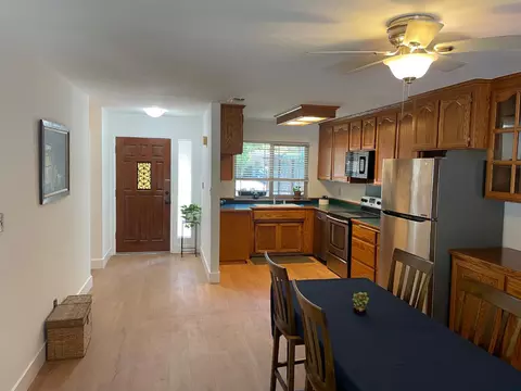 Entry Way - 613 Hermosa Pl, Davis, CA 95616 photo 1 of 2