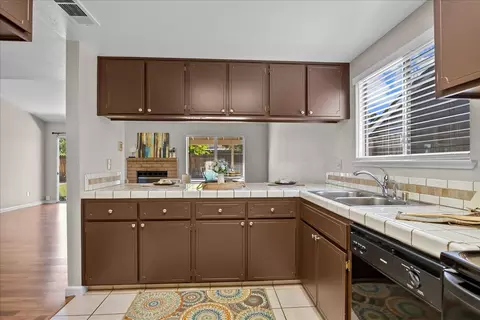Kitchen - 1820 S Central Ave, Tracy, CA 95376 photo 3 of 6