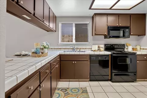 Kitchen - 1820 S Central Ave, Tracy, CA 95376 photo 2 of 6