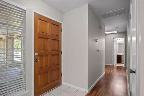 Entry Way - 1820 S Central Ave, Tracy, CA 95376 photo 1 of 2