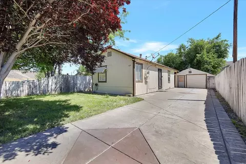 1215 J St, Marysville, CA 95901