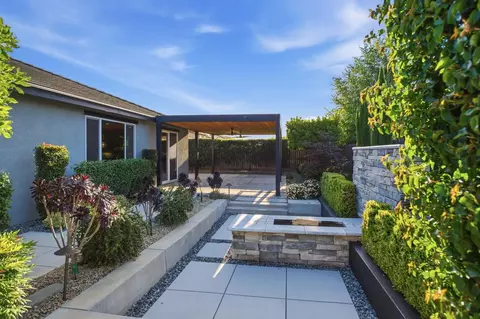 Exterior - 655 Mono St, Manteca, CA 95337 photo 13 of 14