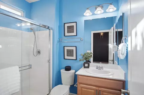 Bath - 655 Mono St, Manteca, CA 95337 photo 4 of 4
