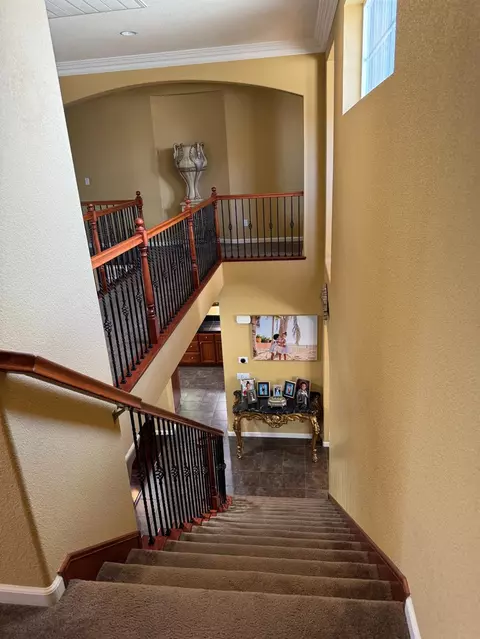 Entry Way - 1058 Tidewater Pt, Lathrop, CA 95330 photo 10 of 12