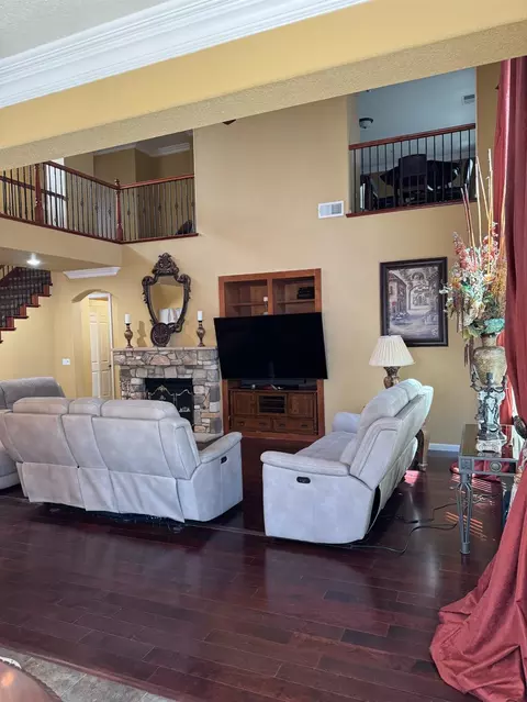 Living - 1058 Tidewater Pt, Lathrop, CA 95330 photo 4 of 4
