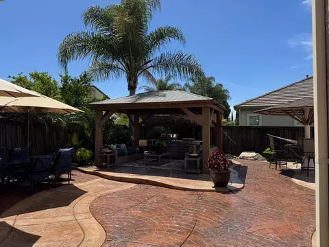 Exterior - 1058 Tidewater Pt, Lathrop, CA 95330 photo 5 of 6
